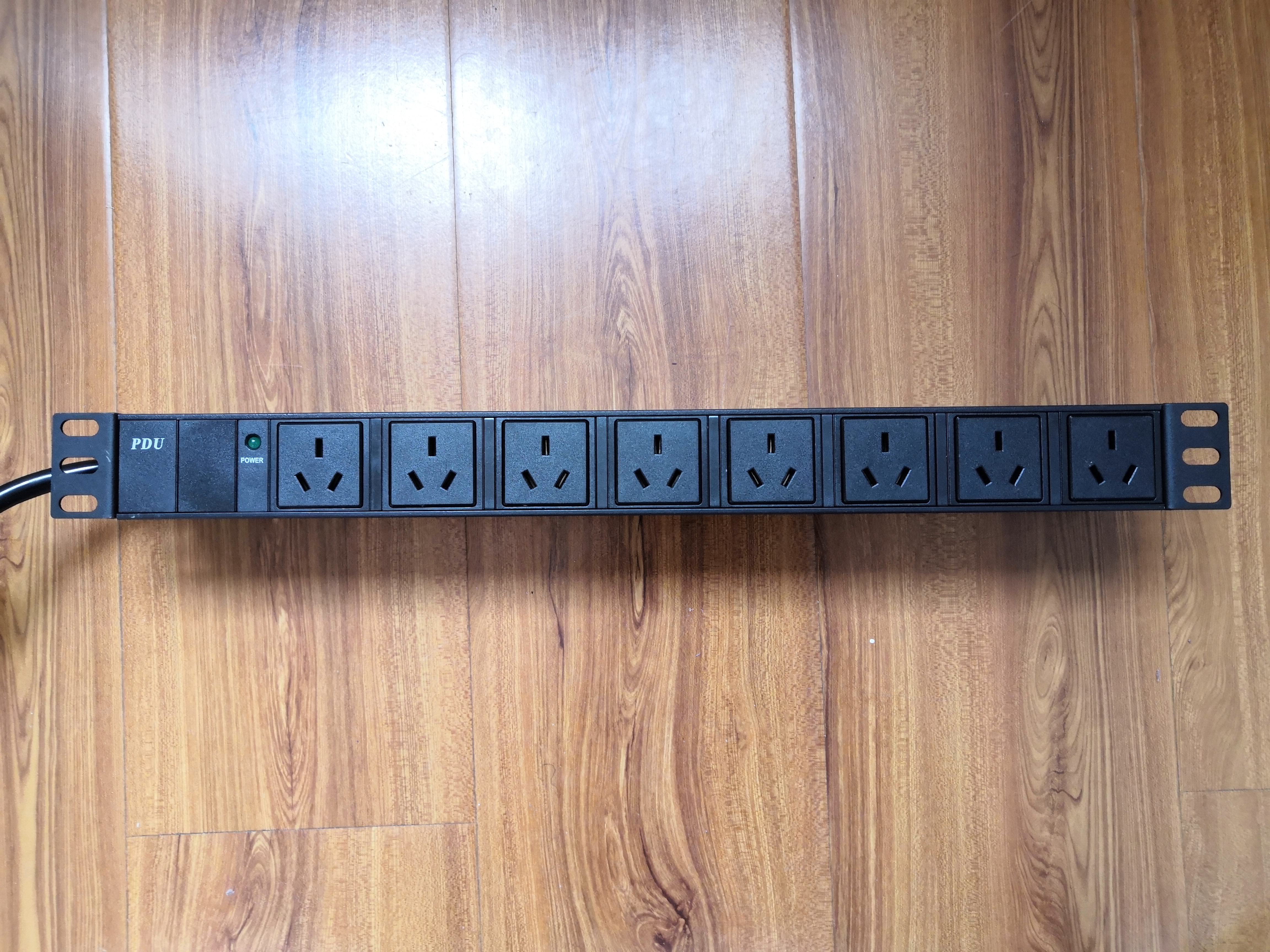 8口16A普通PDU  